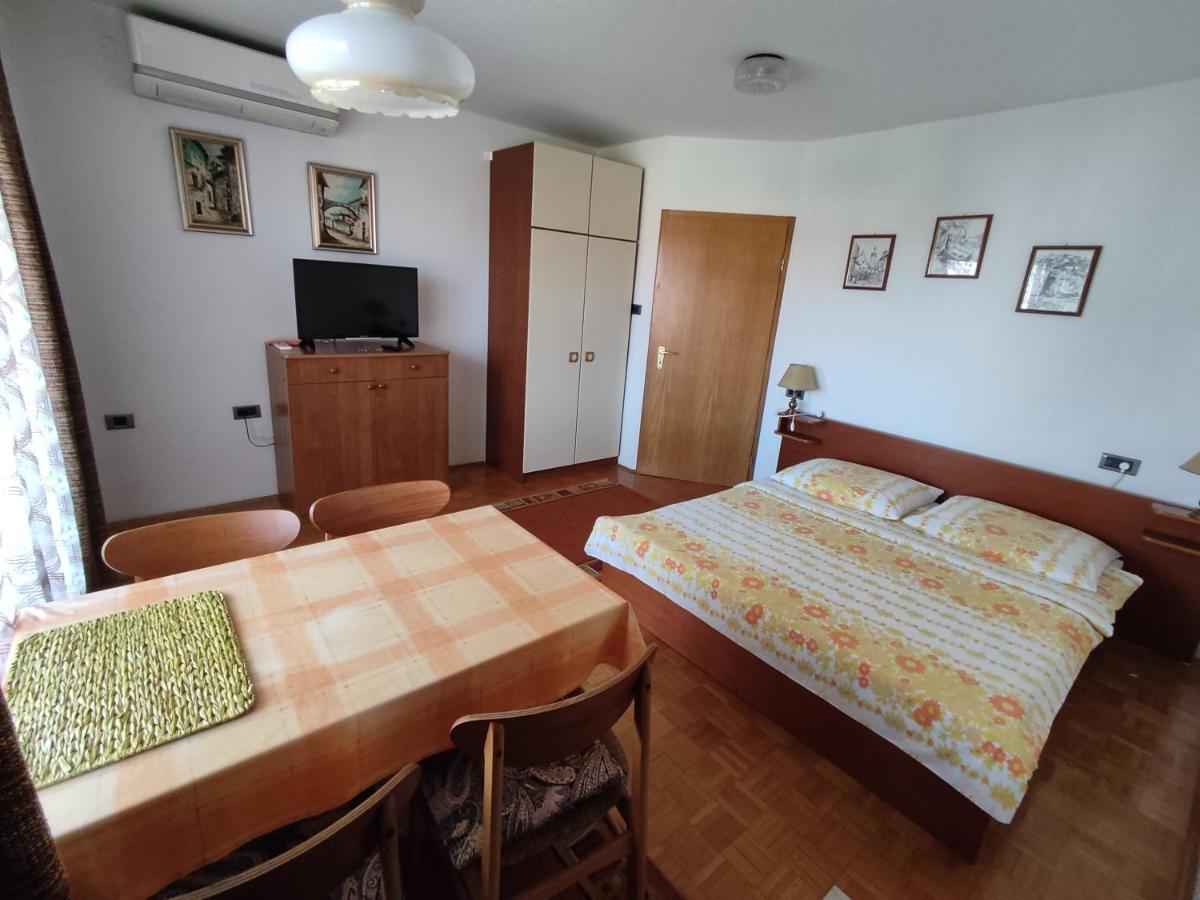 Apartments Samec イゾラ エクステリア 写真