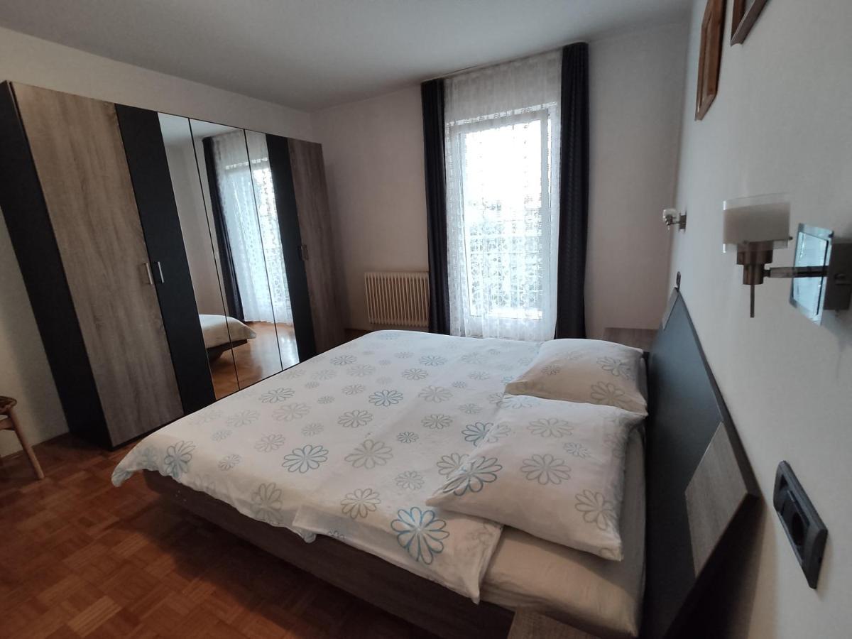 Apartments Samec イゾラ エクステリア 写真